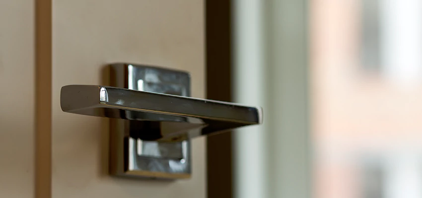 Door Lever Knob Repair in El Rio, California